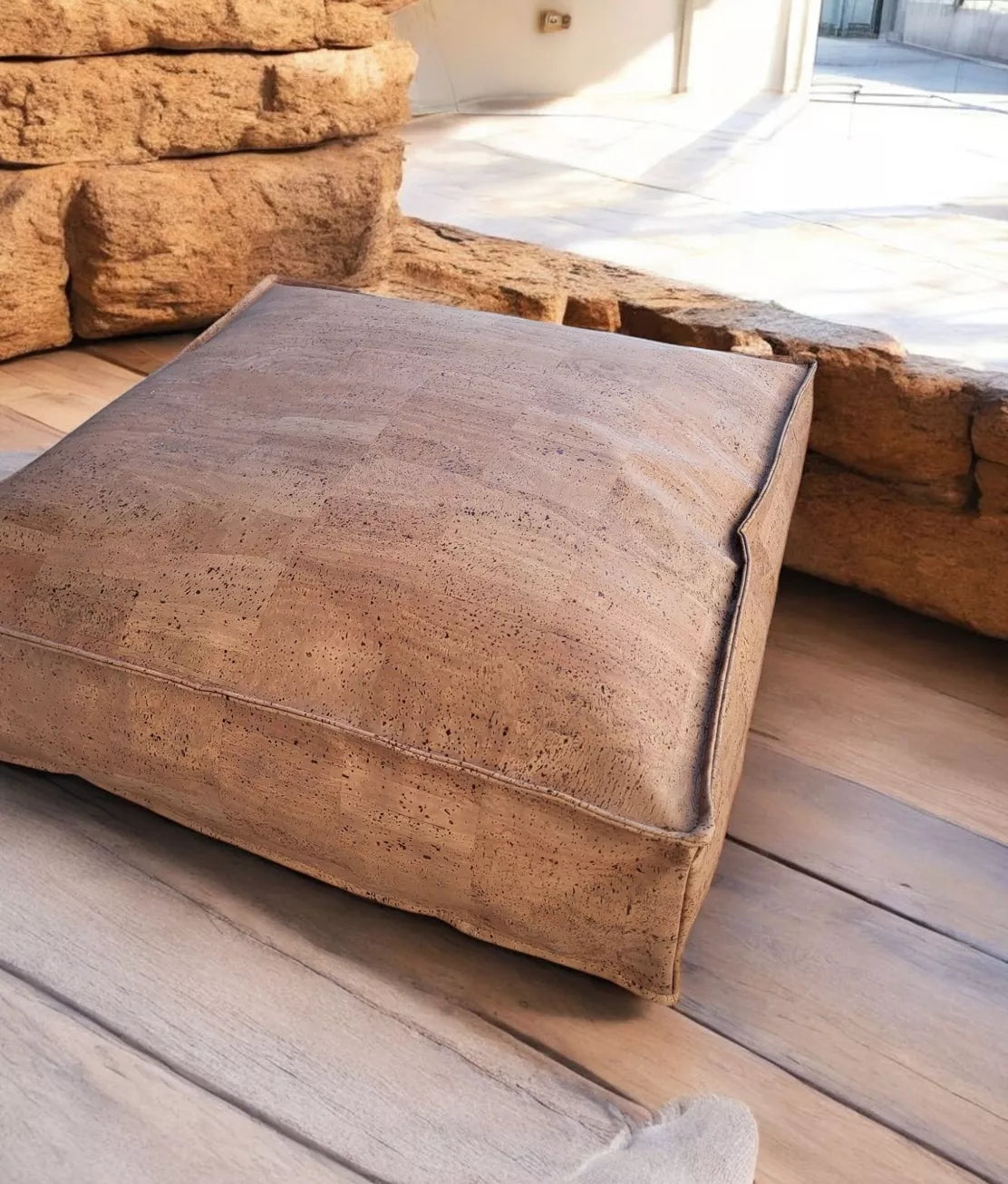 Pouf et coussin de sol
