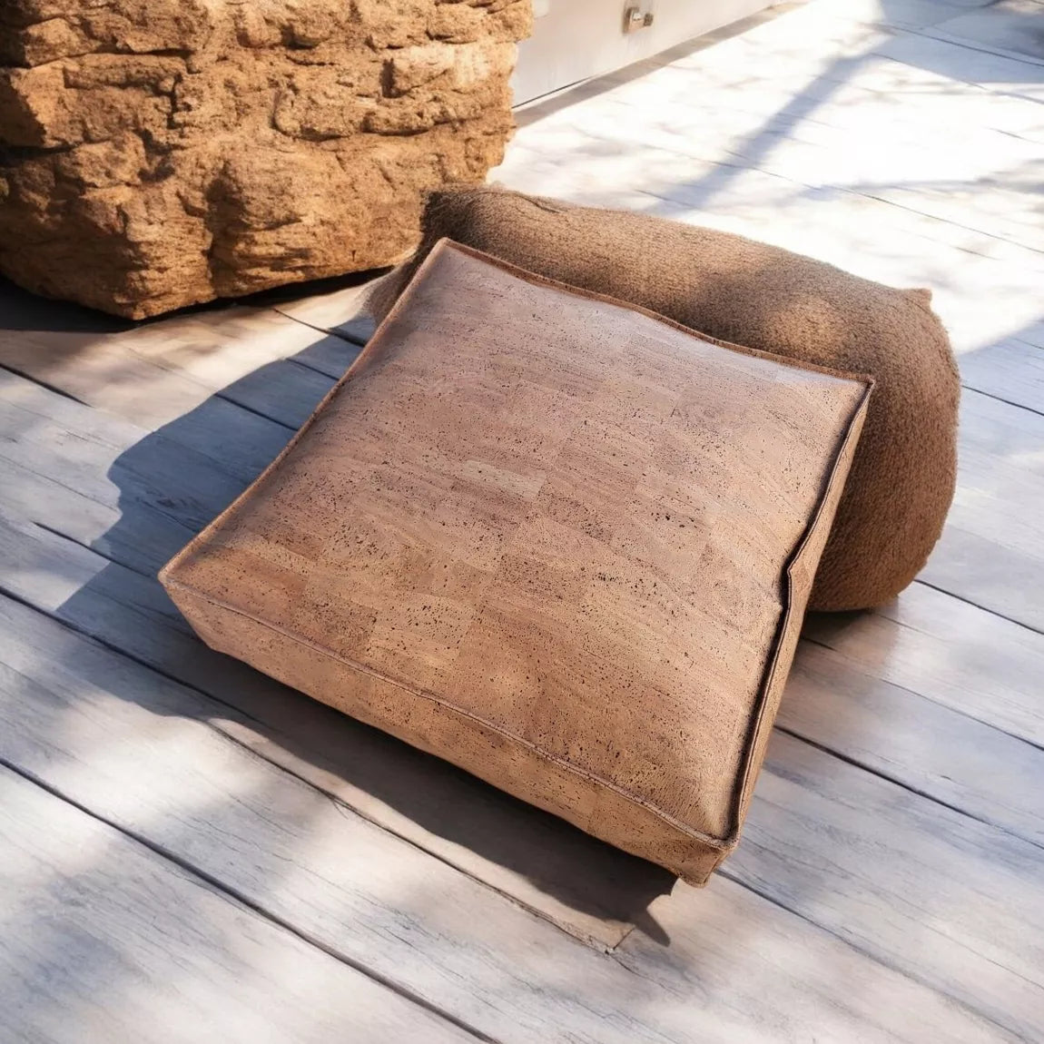 Pouf et coussin de sol